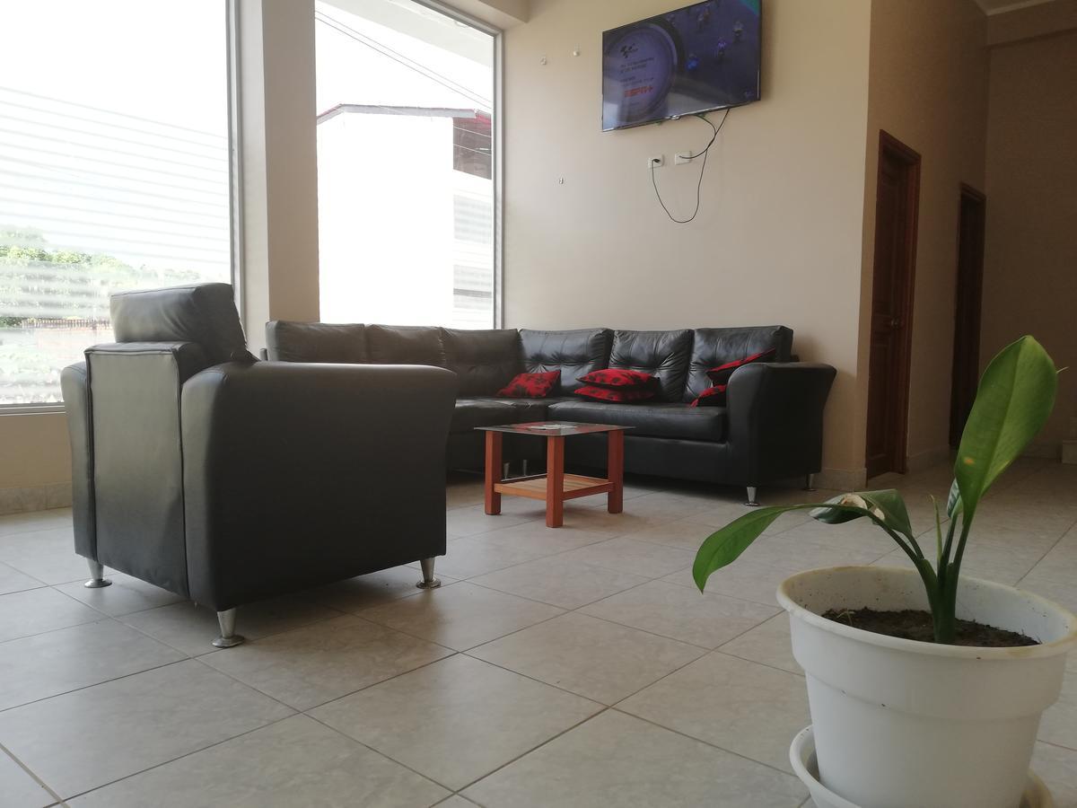 טראפוטו Hostal Cordillera Azul מראה חיצוני תמונה